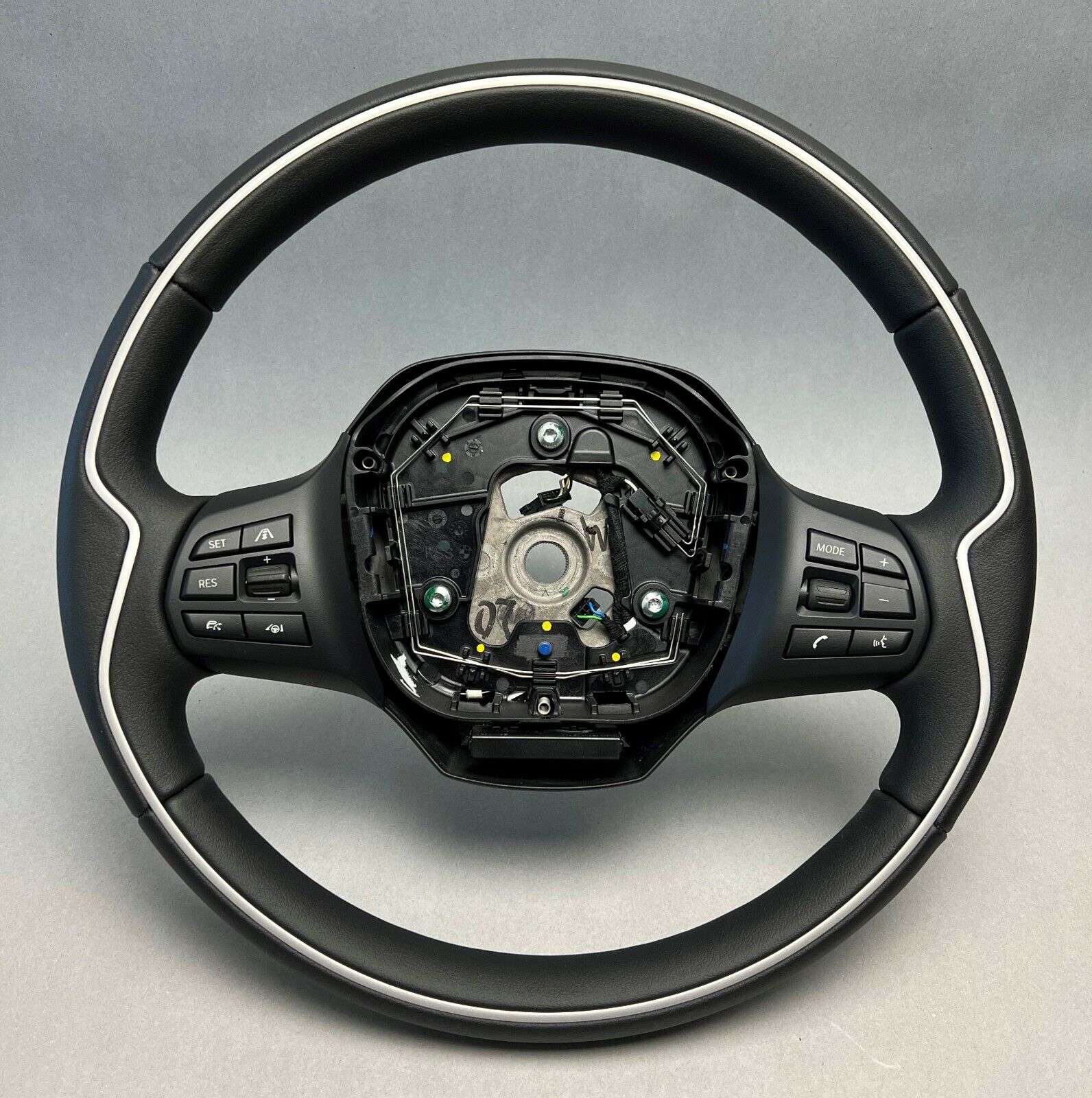 https://www.autoparts63.de/wp-content/uploads/imported/4/BMW-i3-Original-Lenkrad-Multifunktion-steering-wheel-volant-265440583314.jpg